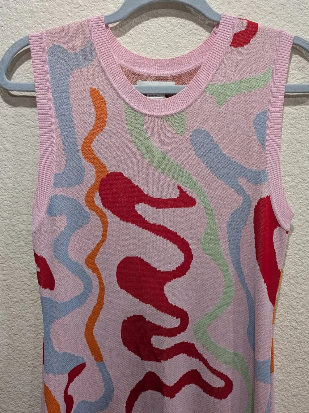 ASOS Urban Revivo Womens Dress 8 Sleeveless Knit Abstract Design Pink Maximalist - Picture 3 of 12